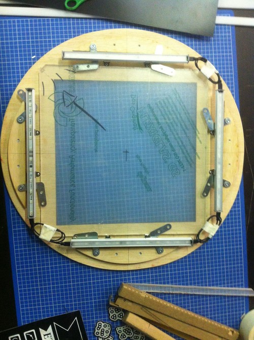 2014, during an internship in a fablab (127°, Cap Sciences, Bordeaux). Complete rebuild of the top part with IR illumination.